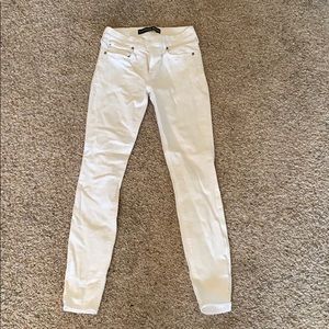 Express white skinny legging jeans